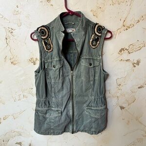 Ruff Hewn Cool Beaded Army Green Vest Excellent Condition
